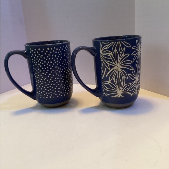 Laurie Gates 19 oz Blue & White Stoneware Coffee Mugs Flowers Dots Set Of 2 - Picture 5 of 5